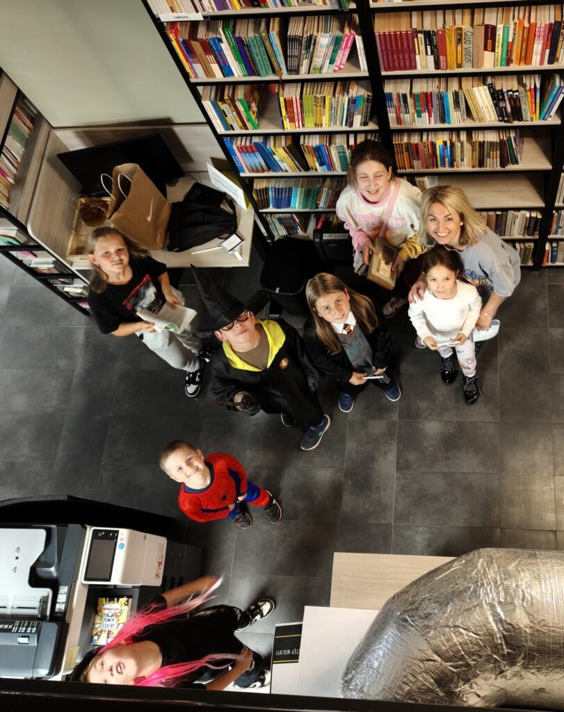 Noc bibliotek