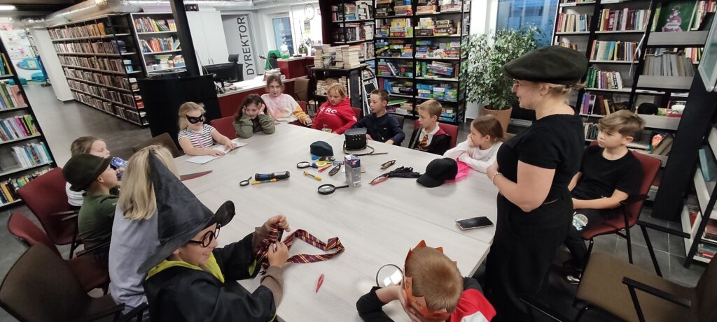 Noc bibliotek